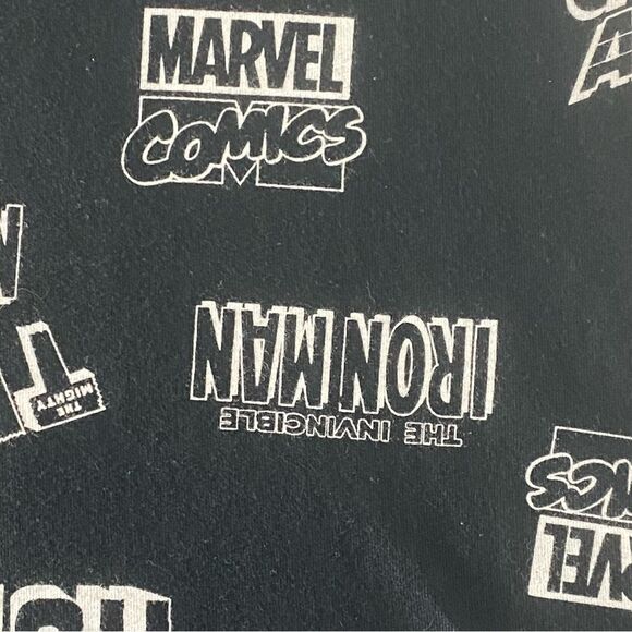 Marvel Comics T-Shirt - Men’s Size Large - Picture 2 of 6